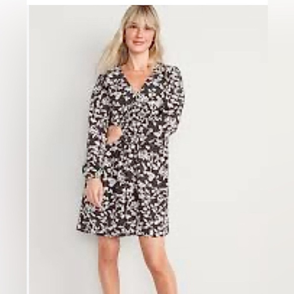 Old Navy floral swing dress. Sz. SP. NWT